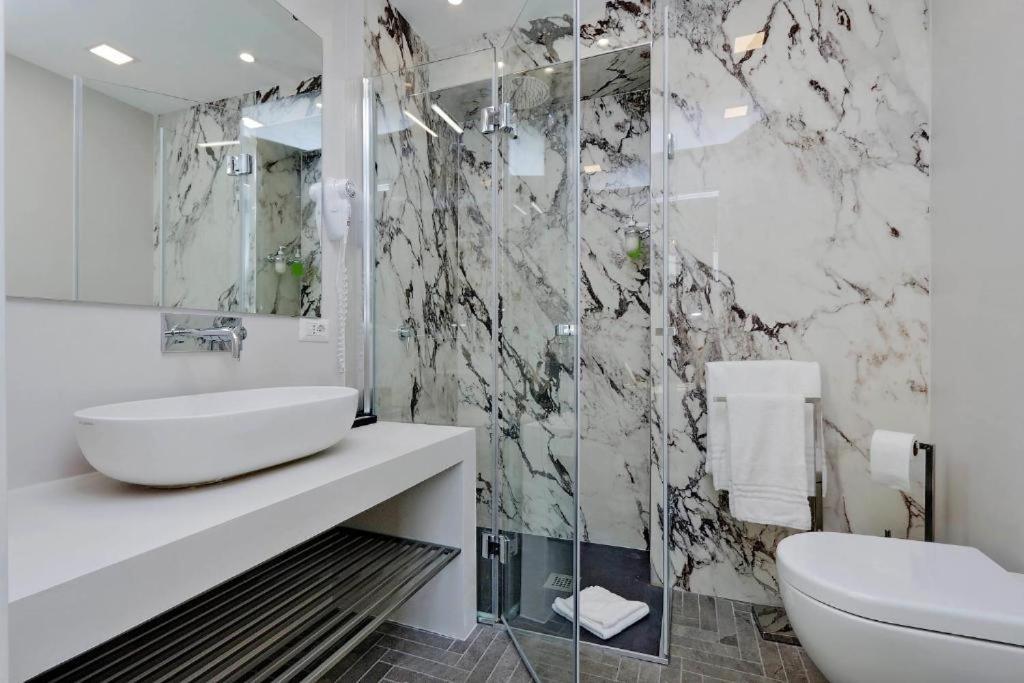 Della Croce Rooms Rome Bagian luar foto